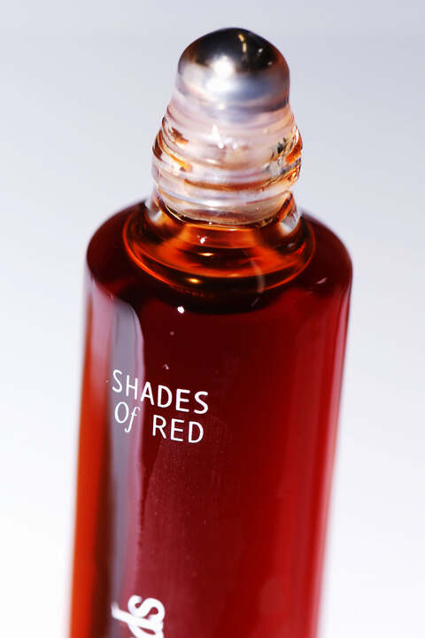 Shades Of Red Brighten & Correct Eye Serum 15ml + Reusable Eye Masks - Gracious Minds